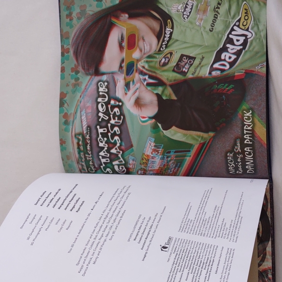 Wheels 3D book Sports Illustrated Kids by Klutho 1 pair of 3D glasses included - Picture 4 of 7